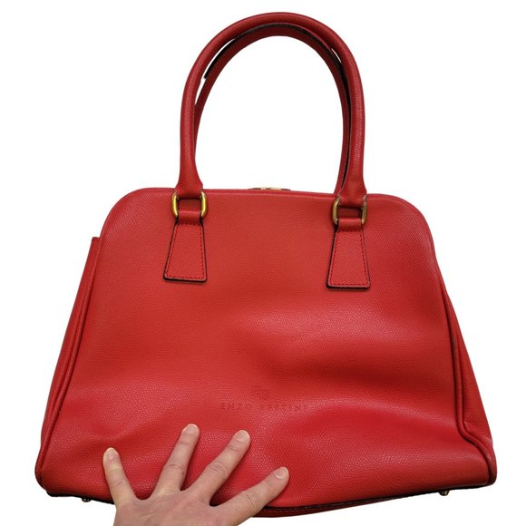 Vintage-Style Enzo Bertini Red Leather Shoulder Bag with Handles & Strap - Picture 3 of 11
